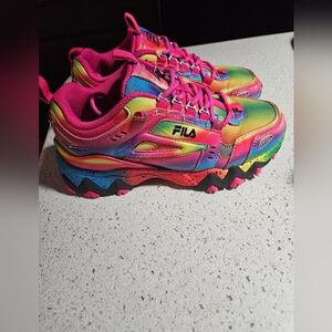 Girls Fila shoes size 4